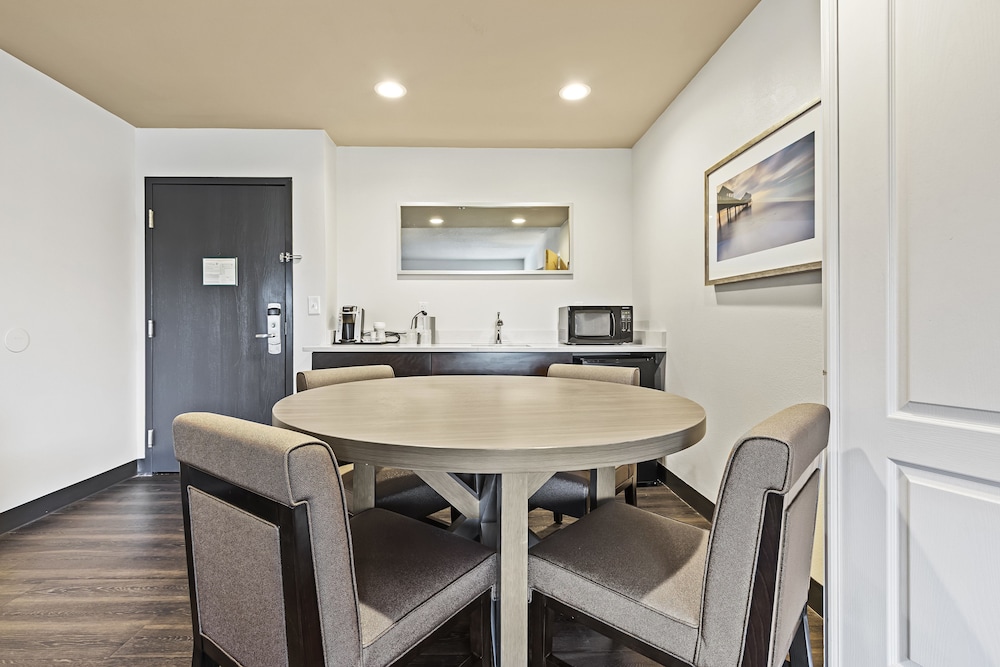 Holiday Inn St. Petersburg West by IHG - photo 18
