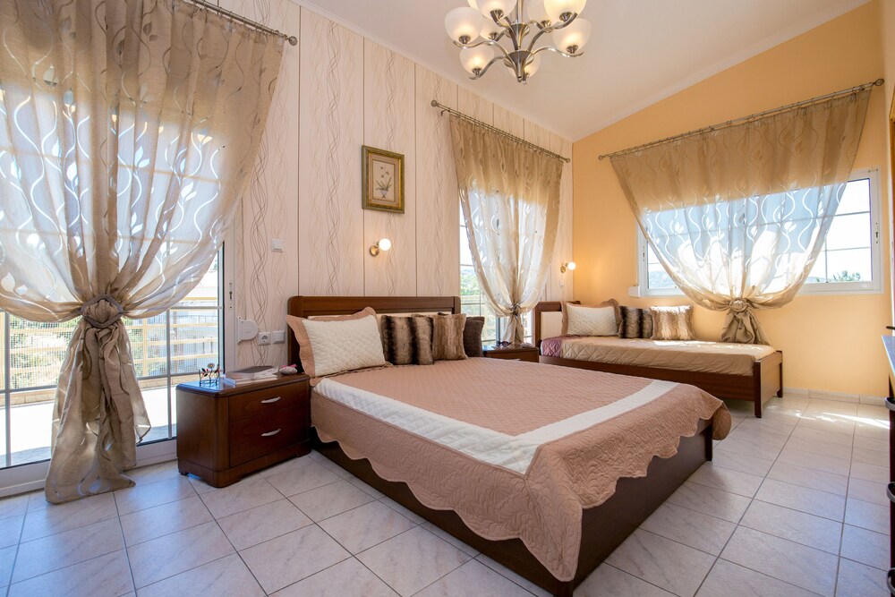 Markos Studios in Thasos, Greece