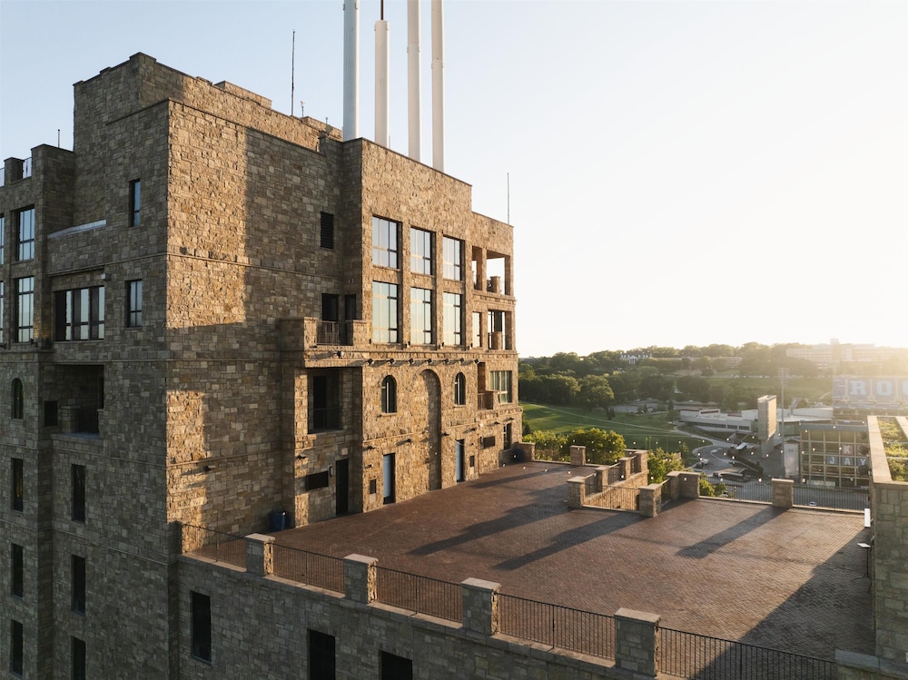 The Oread Lawrence Tapestry Collection by Hilton - photo 163