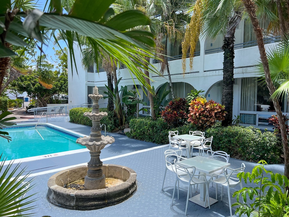 TropiRock A North Beach Village Resort Hotel - photo 37
