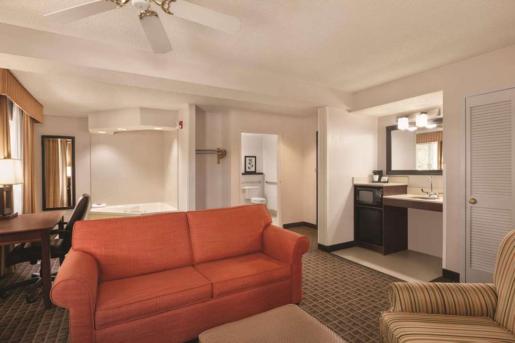 Country Inn & Suites by Radisson Lawrenceville near Northside Hospital Gwinnett - photo 14