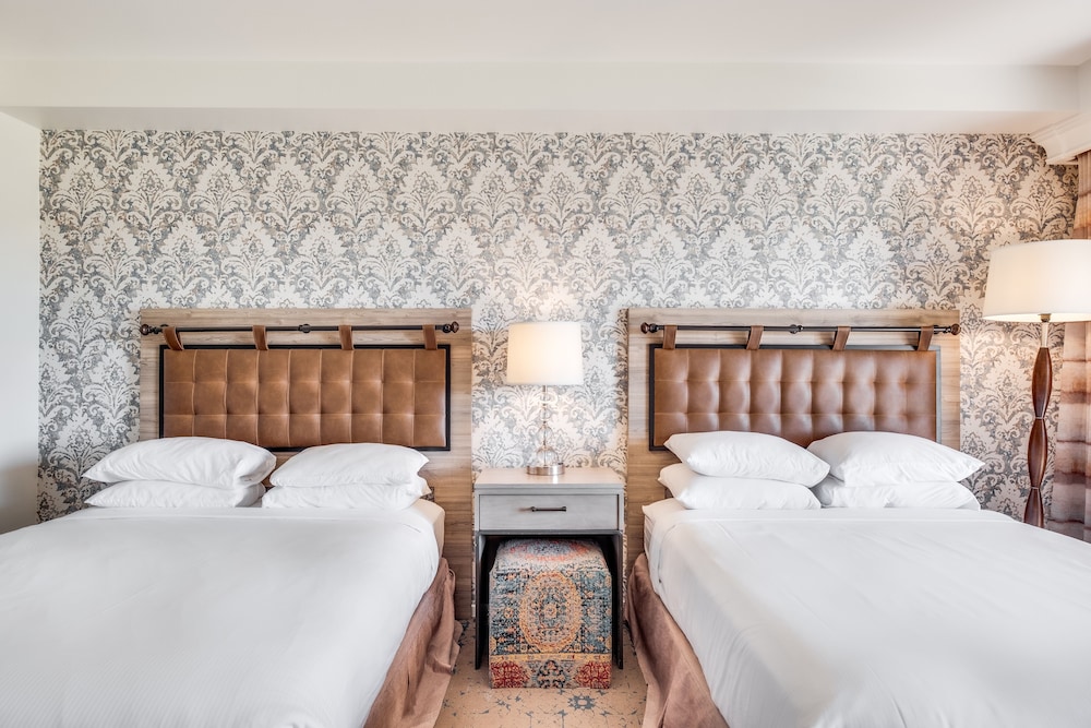 The Cassara Carlsbad Tapestry Collection by Hilton - photo 13