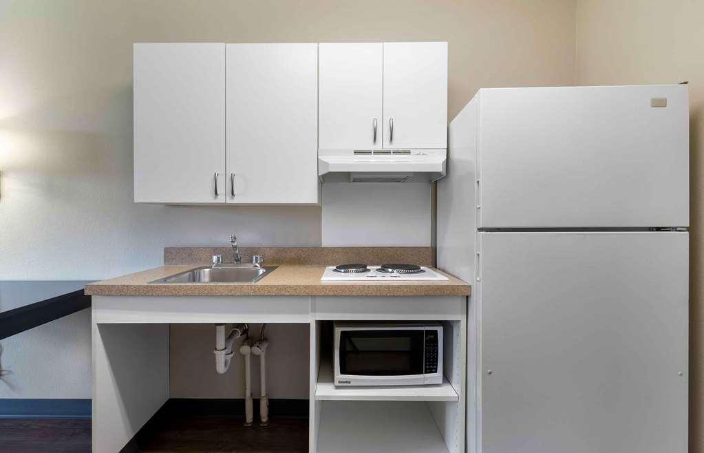 Extended Stay America Select Suites Chicago Hanover Park - photo 22