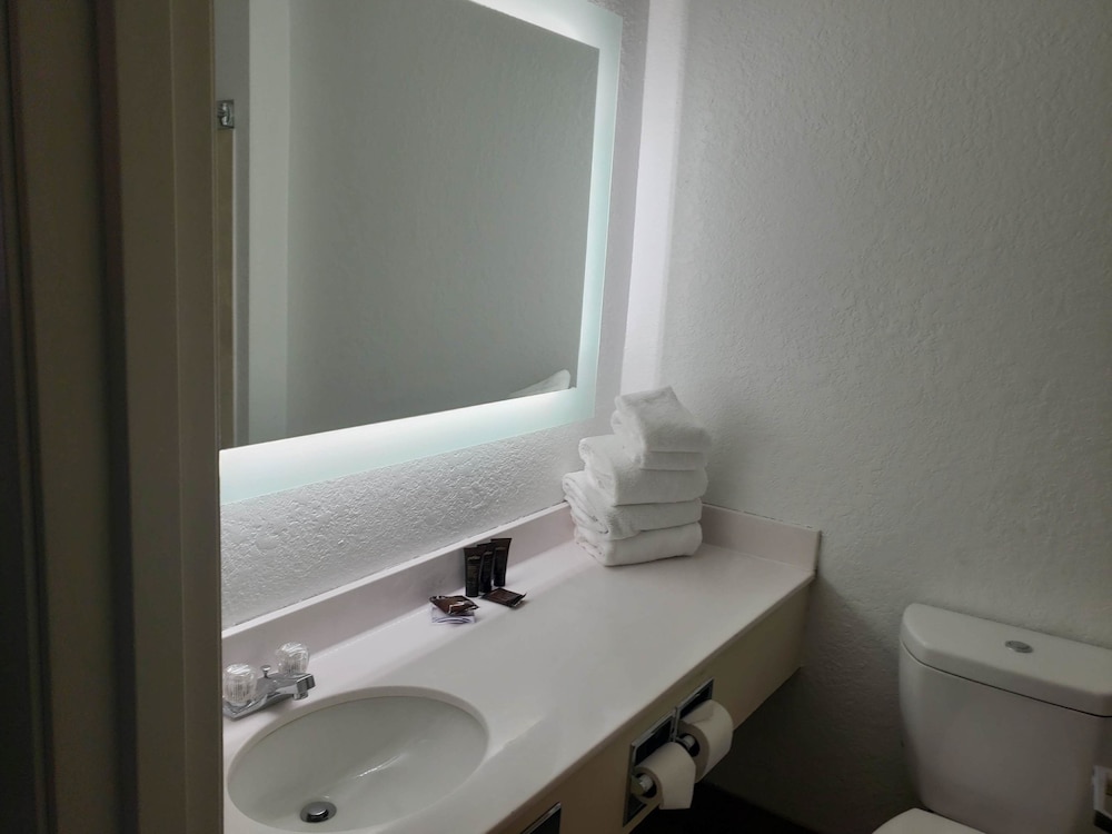 Country Inn & Suites by Radisson Fairview Heights IL - photo 50