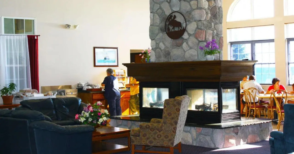 Magnuson Grand Lakefront - photo 18