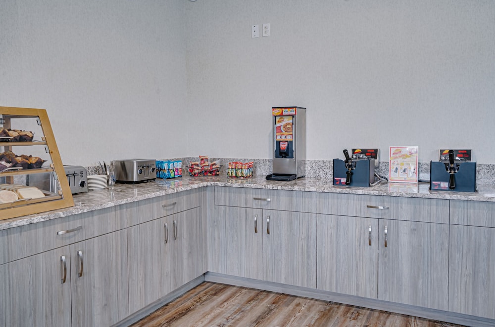 The Ashley Inn & Suites - photo 64