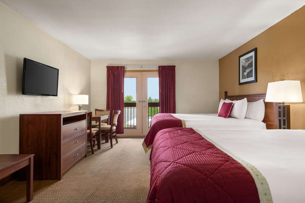 Baymont by Wyndham Cortez - photo 26