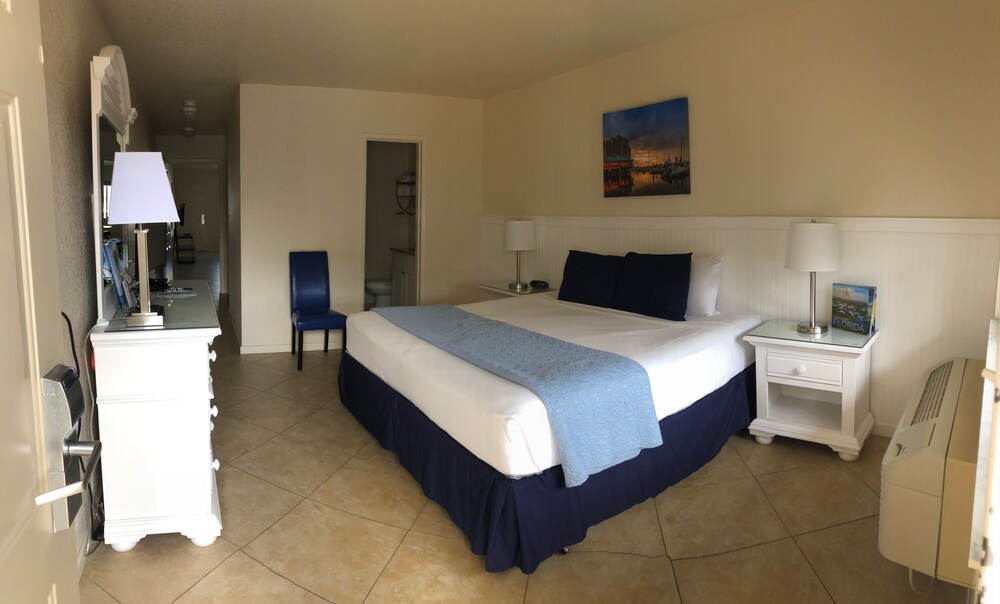 Legacy Harbour Hotel & Suites - photo 6