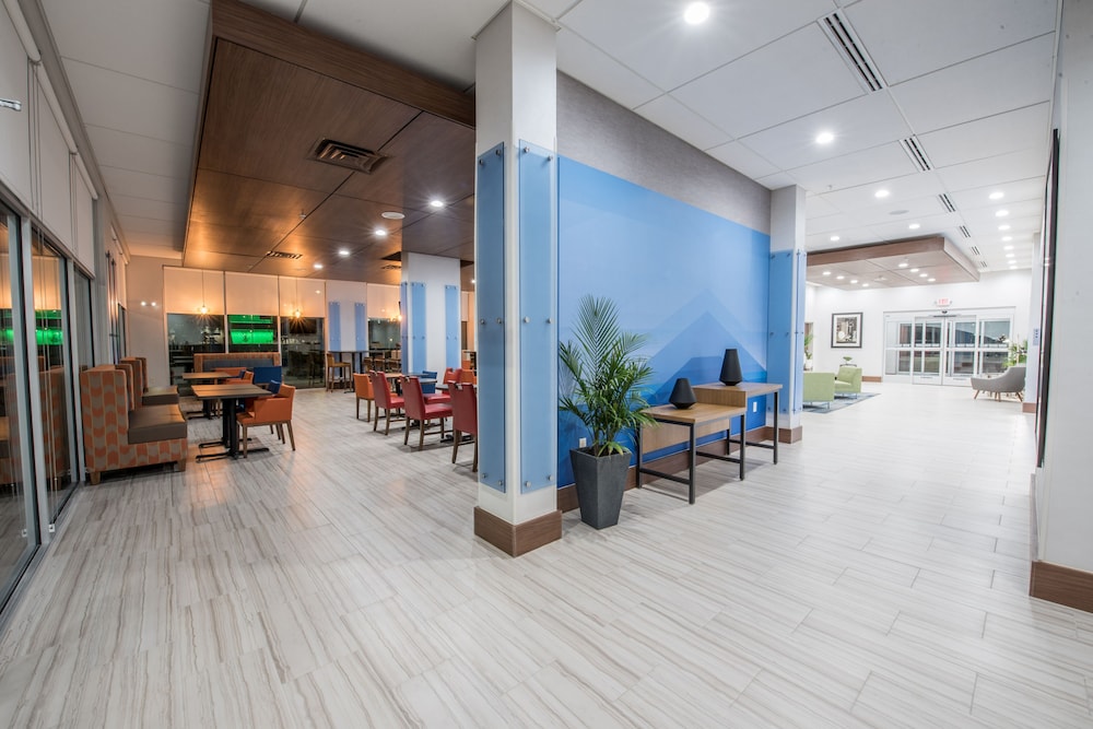 Holiday Inn Express and Suites Houston Westchase Westheimer by IHG - photo 96