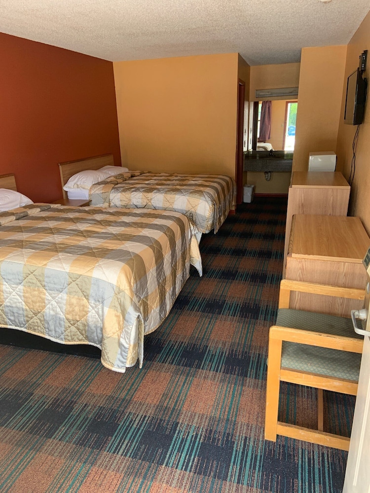 Luxury Inn & Suites Forrest City - photo 7