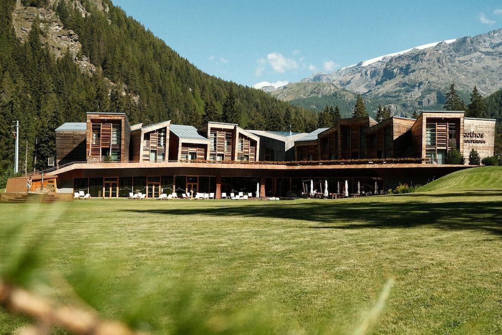 Aethos Monterosa in Ayas, Italy
