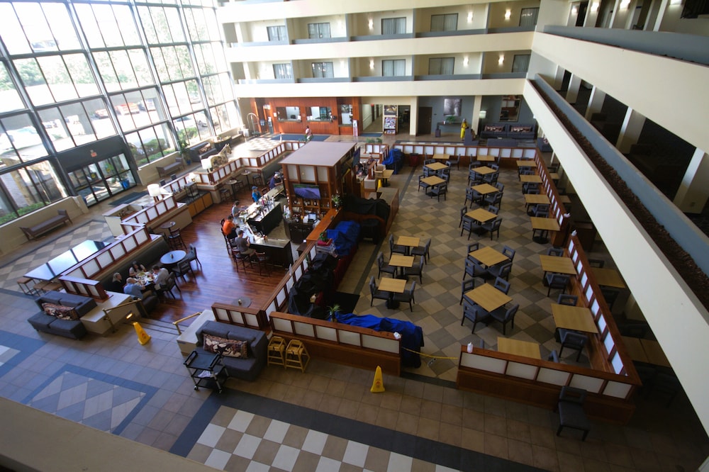 Atrium Hotel and Suites - photo 52