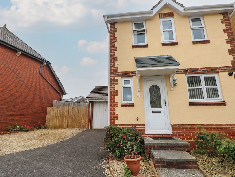 21 Heol Gylfinir in Barry, United Kingdom