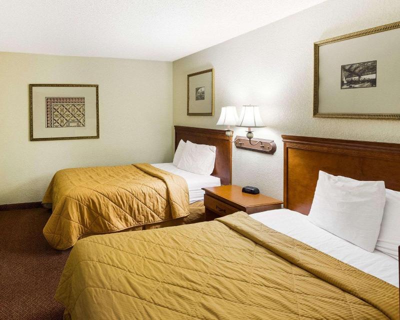 Rodeway Inn & Suites Fiesta Park - photo 10