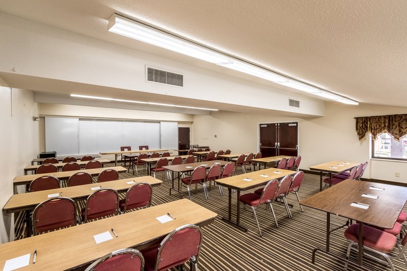 Red Roof Inn & Suites Terre Haute - photo 10