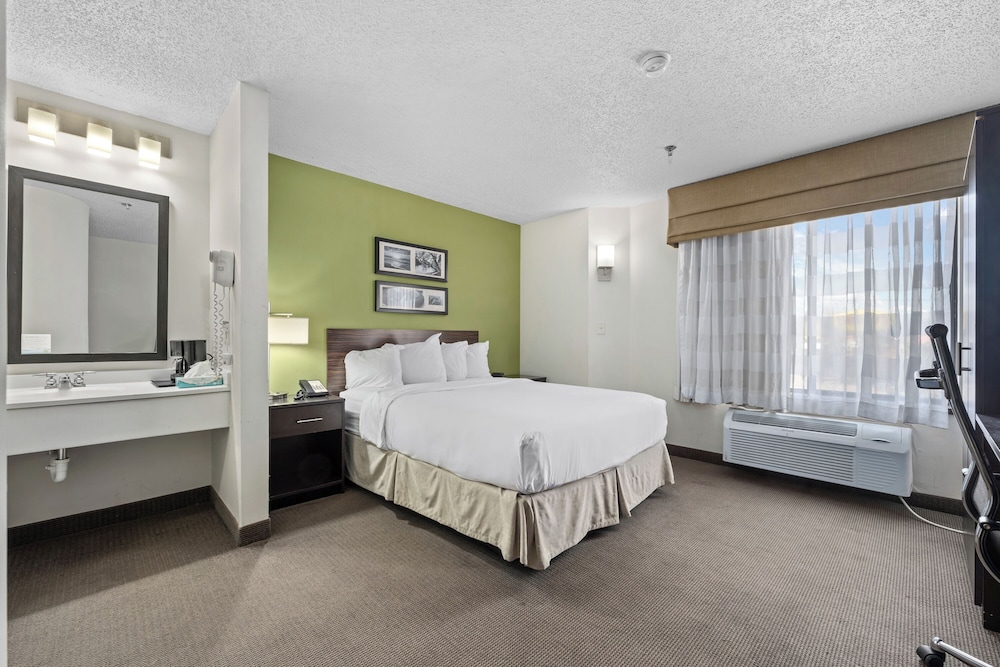 Baymont by Wyndham Fort Collins - photo 6