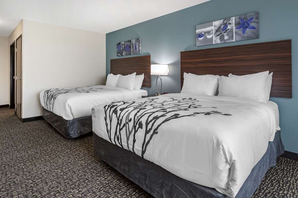 Sleep Inn & Suites Milwaukee Franklin - photo 11