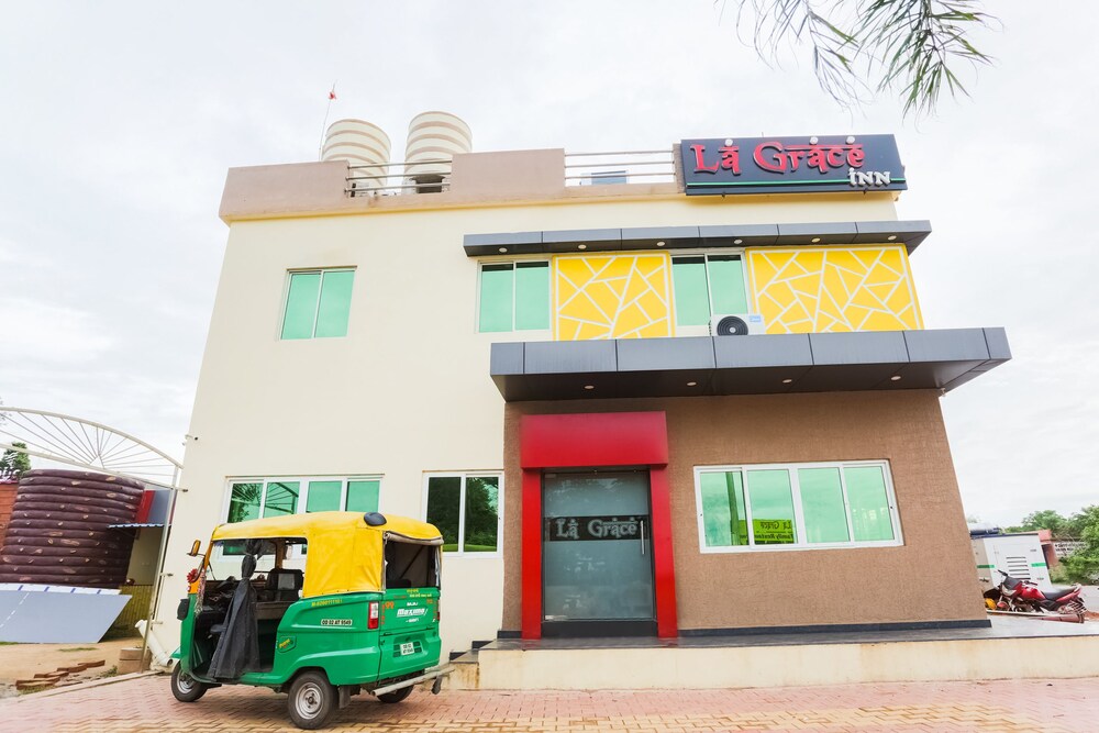 Oyo 46710 La Grace Inn in Cuttack, India