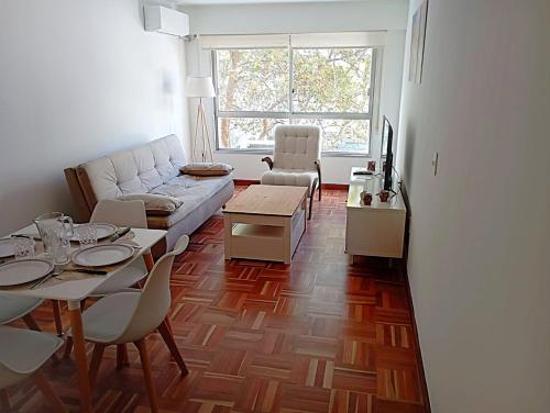 Cómodo apartamento céntrico con garaje — 4-Star Luxury Hotel in Montevideo, Uruguay