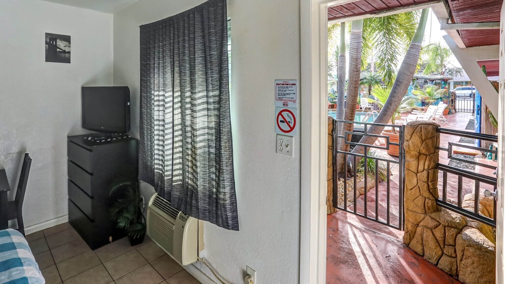 Green Seas Motel - photo 62