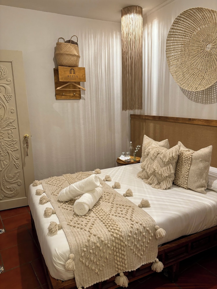 Hotel Aleia. Centro - last minute hotel in Taxco