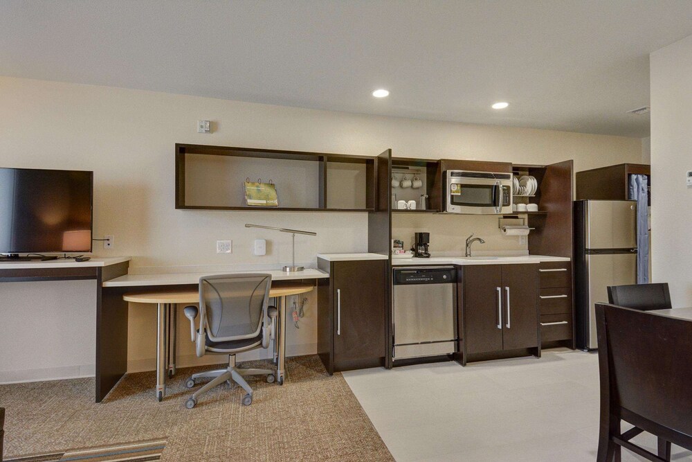 Home2 Suites by Hilton Irving DFW Airport North - photo 13