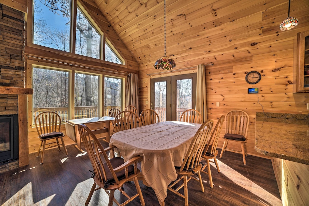 Cabin w Mtn View 4 Mi to Massanutten Resort - photo 13