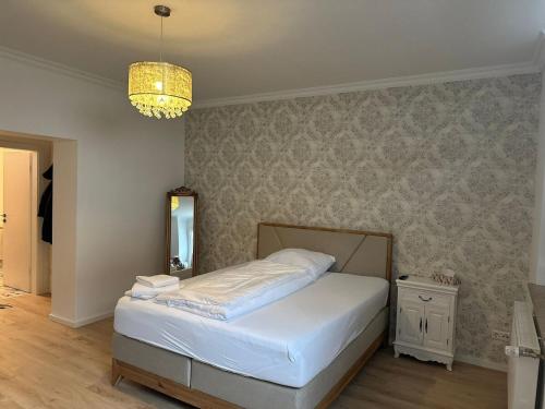 Paris Messe Business Fewo Dus — Hilden