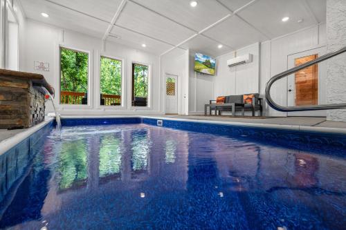 A Bear's Creek Oasis - last minute hotel in Sevierville