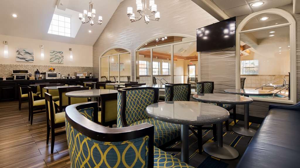 Best Western Plus Tulsa Inn & Suites - photo 5