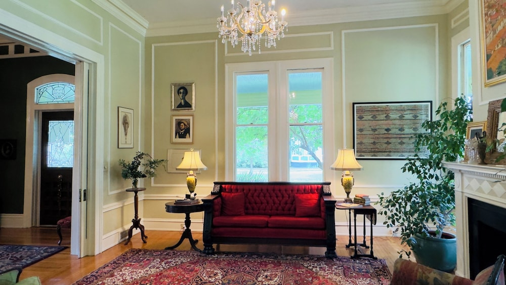 Rothschild Pound House Inn - photo 22