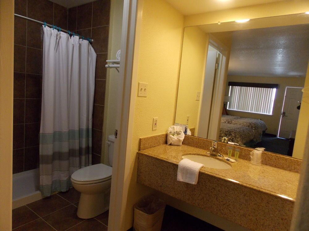 Travelodge San Antonio Downtown - photo 40