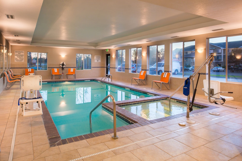 Holiday Inn Express Hotel & Suites Pittsburg by IHG - photo 43