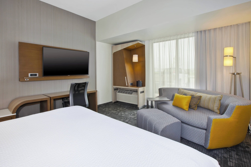 Courtyard by Marriott St. Joseph Benton Harbor - photo 6