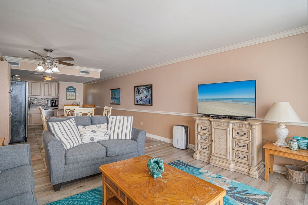 0304 Waters Edge Resort 1 Bedroom Condo by RedAwning - photo 8