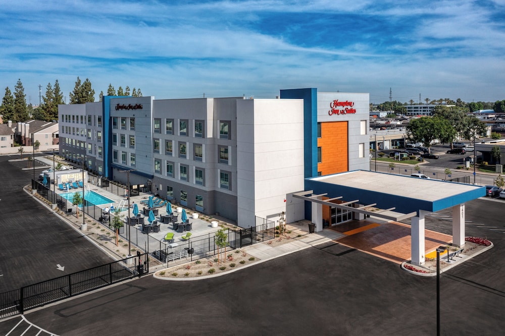 Hampton Inn & Suites by Hilton Bakersfield Central - photo 58
