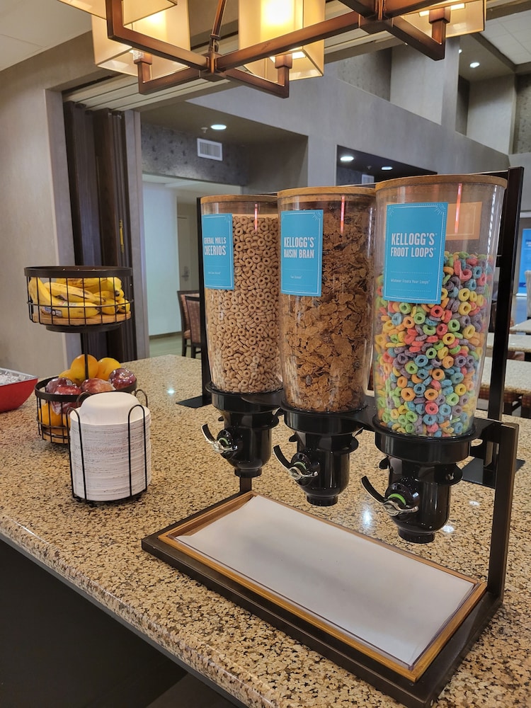 Hampton Inn & Suites Austin Cedar Park Lakeline - photo 42