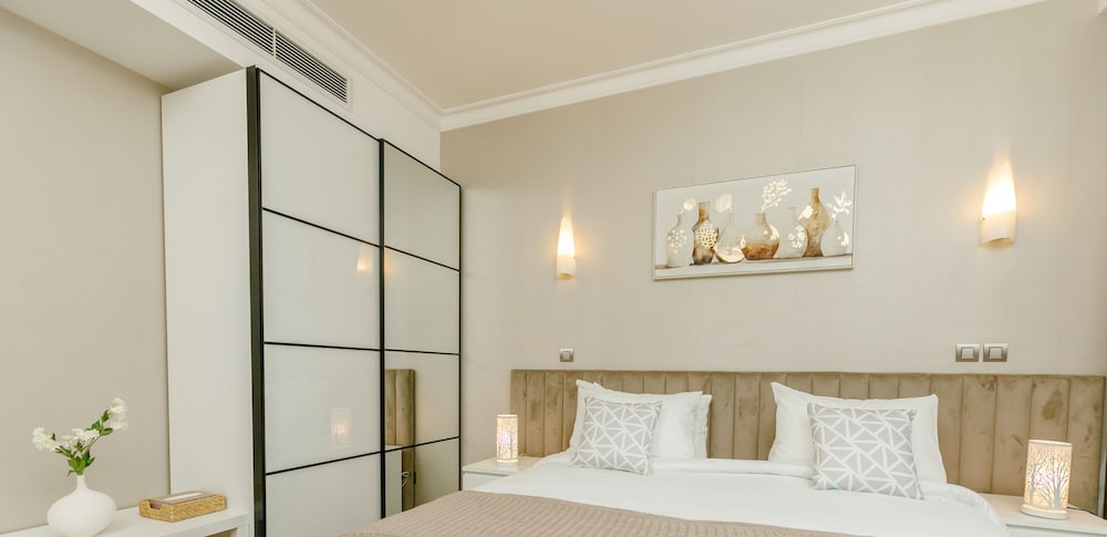 Sokon Residence Nile View at Hilton — 4-Star Luxury Hotel in Cairo, Egypt