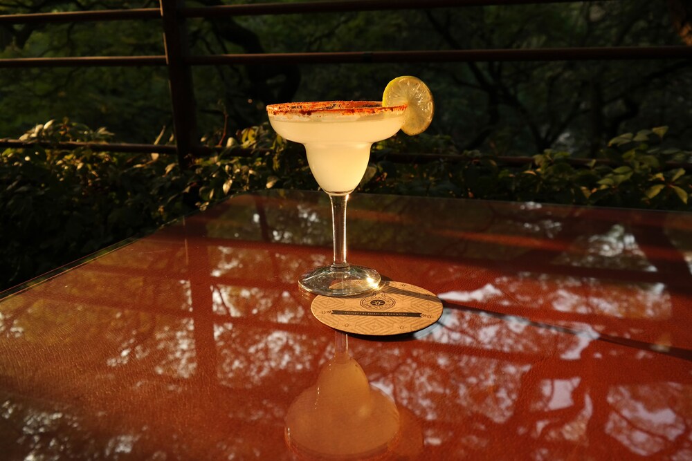 Hotel Bar