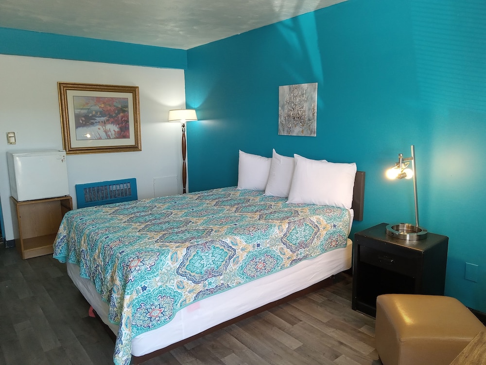 Capri Motel - photo 31