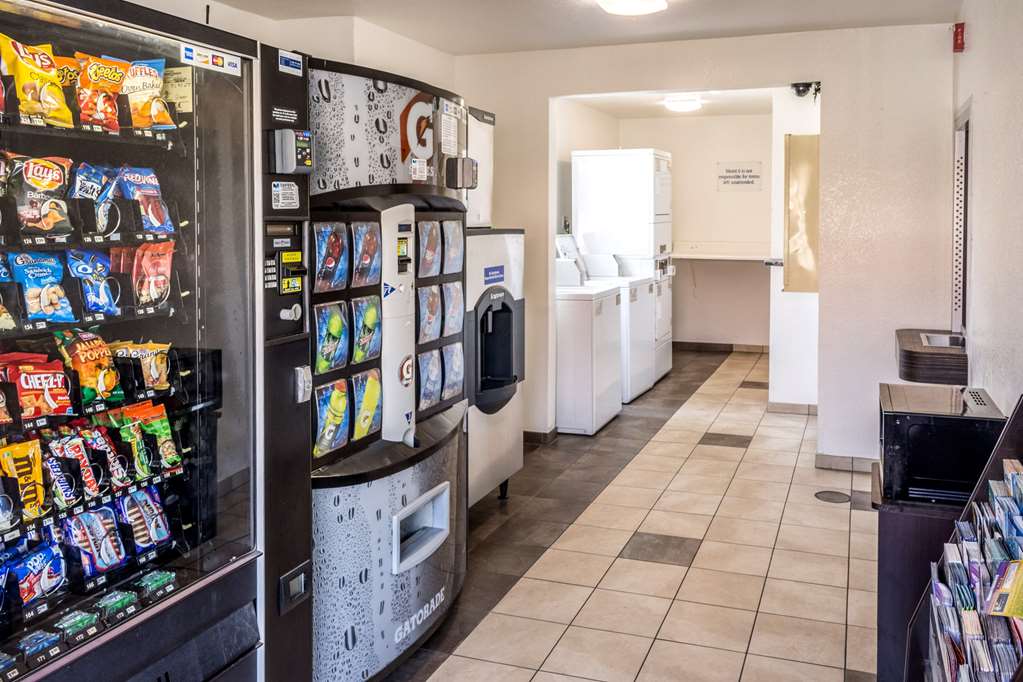 Motel 6 Bakersfield CA East - photo 30