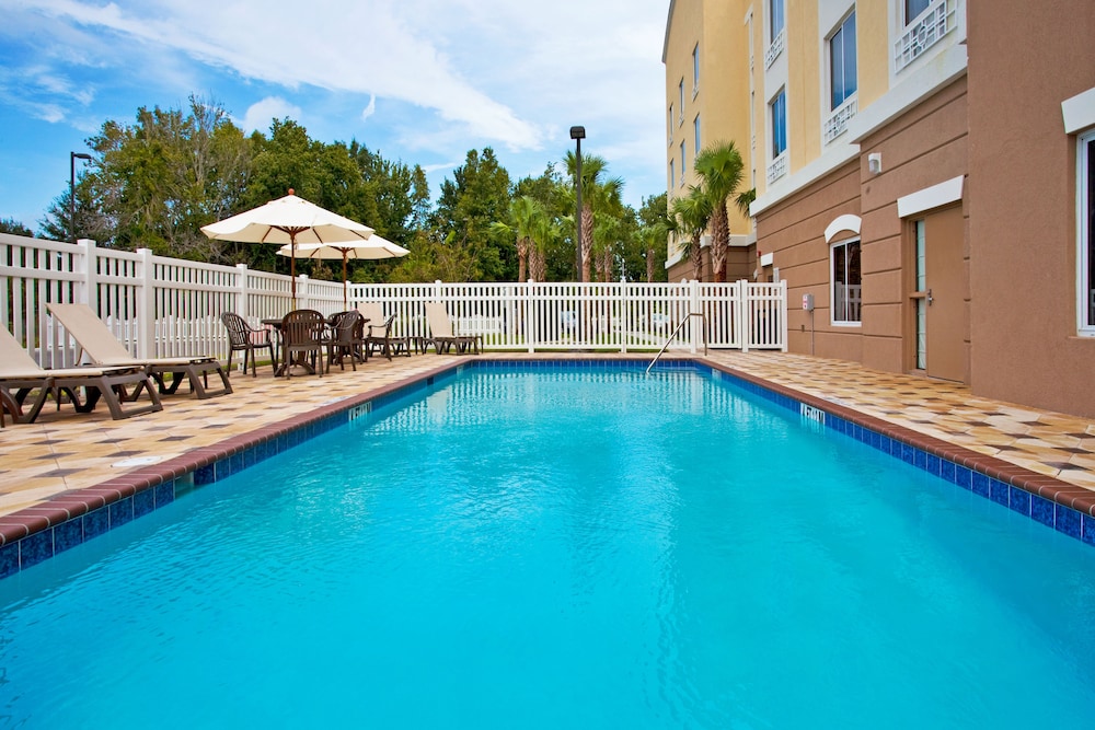 Holiday Inn Express Crystal River by IHG - photo 19