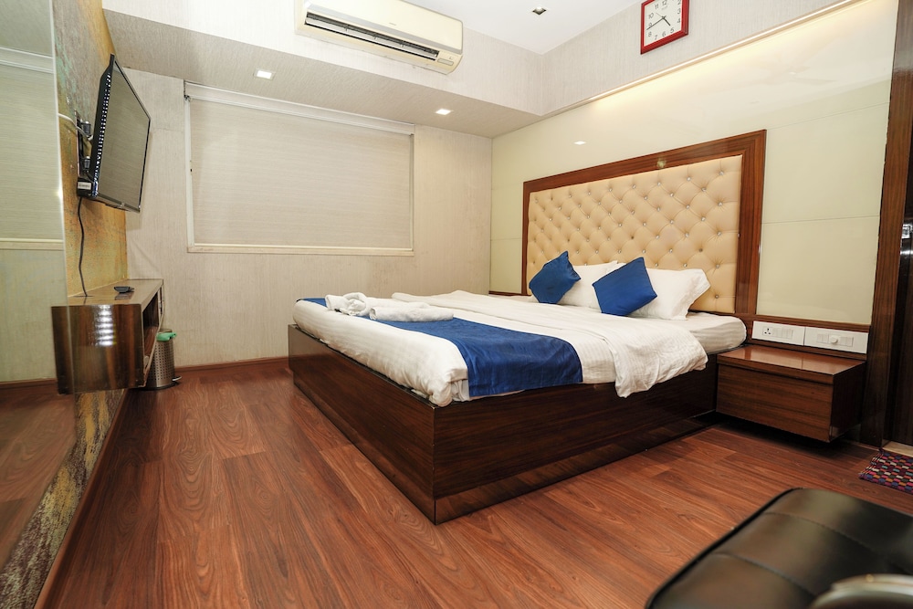 Zenith Homes Powai Suites