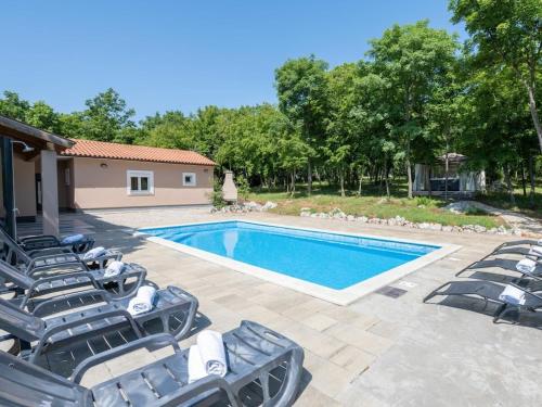 Villa St Nikola — 4-Star Luxury Hotel in Barban, Croatia