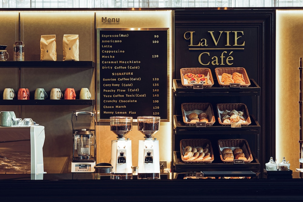 מזון ומשקאות