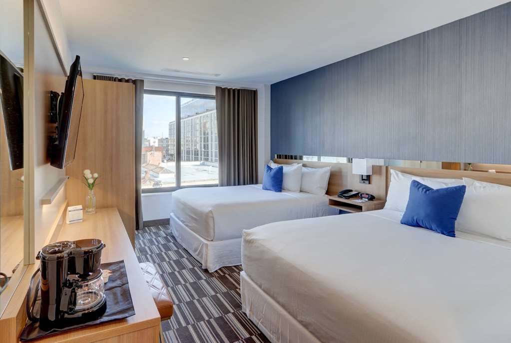 Microtel Inn by Wyndham Long Island City - photo 23