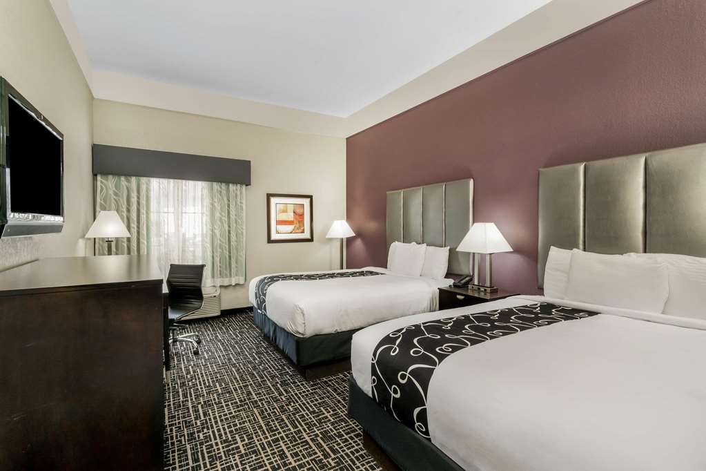 La Quinta Inn & Suites by Wyndham Canton MS - photo 18