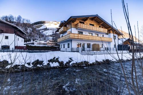 Riverside Rauris Apartments — 4-Star Luxury Hotel in Rauris, Austria