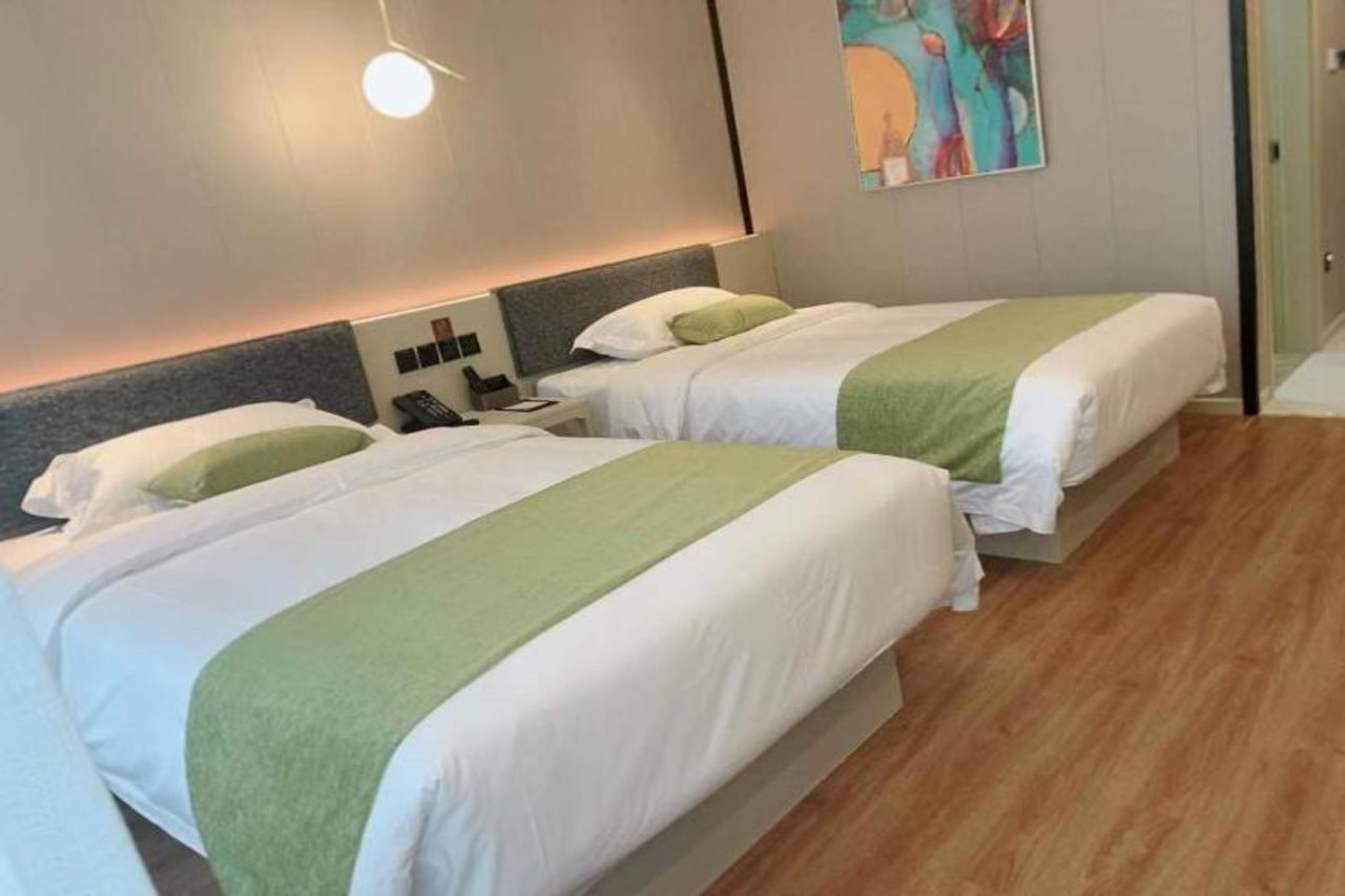 Gya Jiaxing Pinghu City Wuyue Square Shengli Road Hotel — hotel in Jiaxing