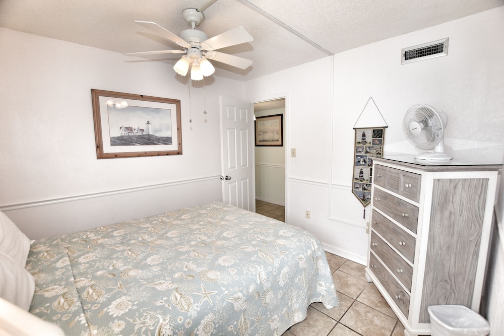 0512 Waters Edge Resort 3 Bedroom Condo by RedAwning - photo 9